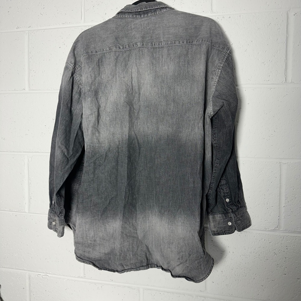 Aerie Womens Grey Ombre Denim Button Down Shirt Oversized Long Sleeve Medium - Picture 3 of 3
